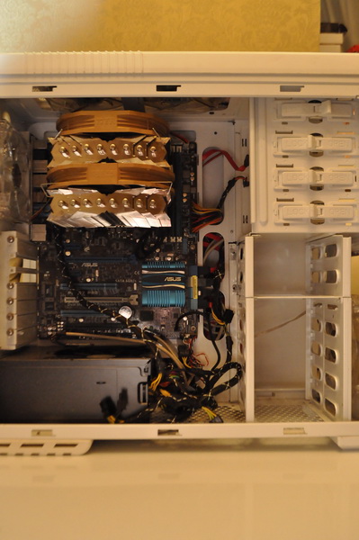 установка в верхний pci-e вызывает трудности из-за корзины hdd установка в верхний pci-e вызывает трудности из-за корзины hdd